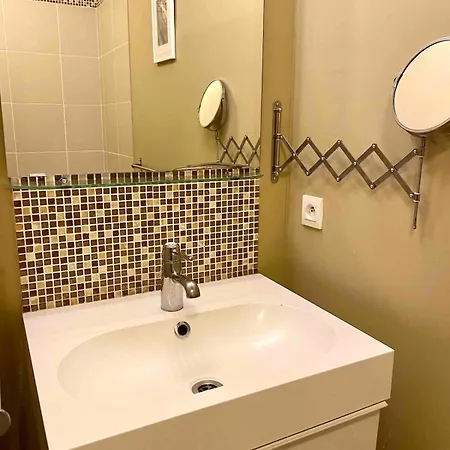 Le Verrerie With 2 Bedrooms, Historic Center *