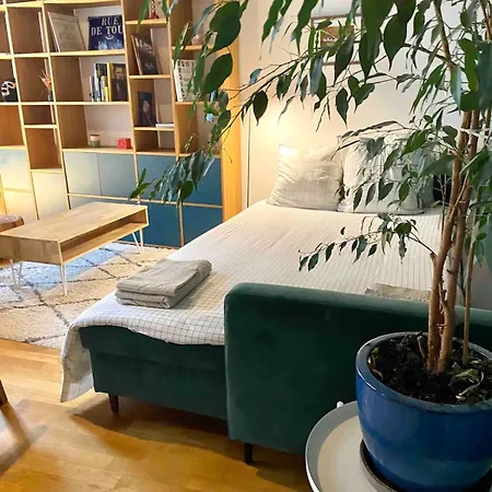 Le Verrerie With 2 Bedrooms, Historic Center * Ντιζόν