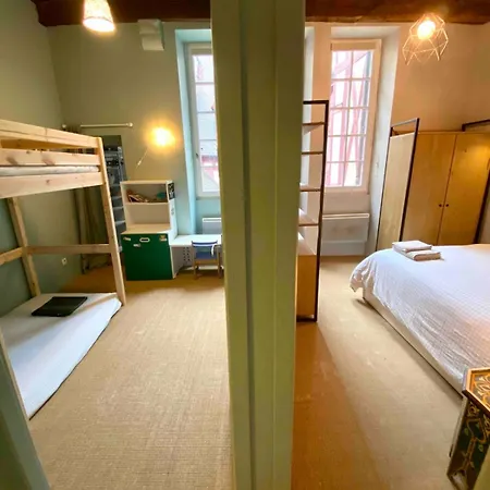 Appartamento Le Verrerie With 2 Bedrooms, Historic Center Digione