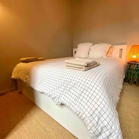 Le Verrerie With 2 Bedrooms, Historic Center Dijon