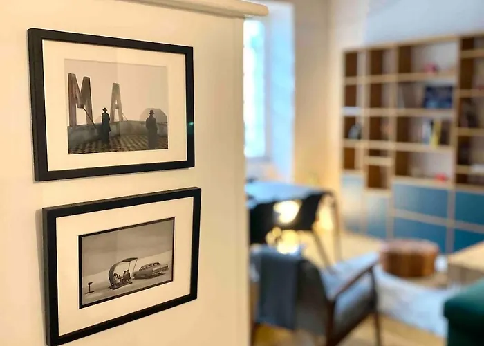 Le Verrerie With 2 Bedrooms, Historic Center Dijon